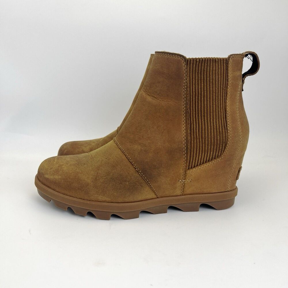 Sorel Joan Of Arctic Wedge II Chelsea Boots Womens Sz 8 Camel Leather NL3022-224